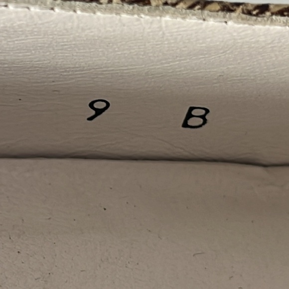 Stuart Weitzman Matrix Block Heels Square Toe Women’s 9 - Picture 7 of 9